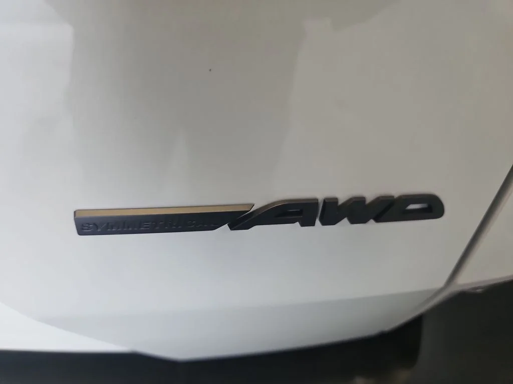 New 2026 COSMIC WHITE PEARL Subaru GT image 25