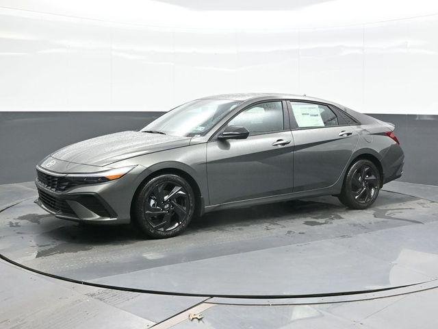 New 2026 Gray Hyundai SEL Sport Plus image 5