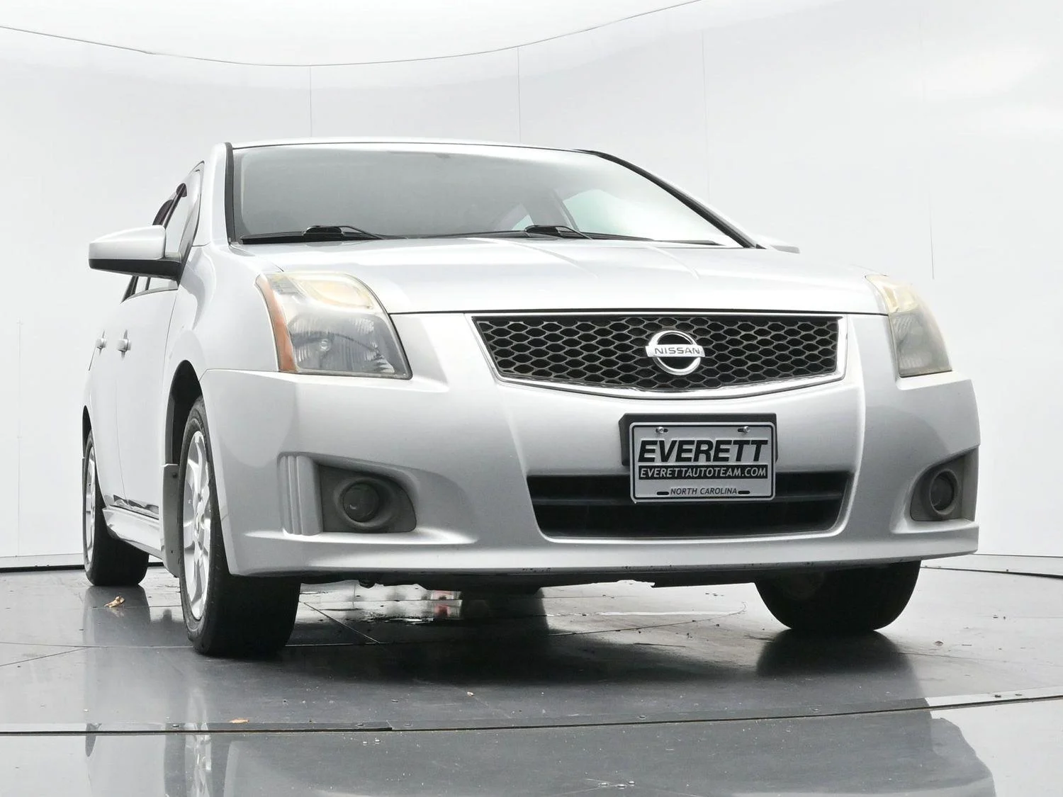Used 2010 Brilliant Silver Metallic Nissan 2.0 SR image 35