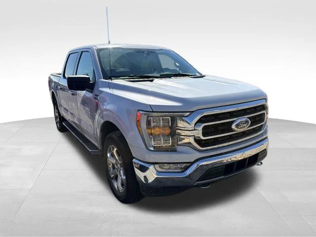 Used 2021 White Ford XLT image 2