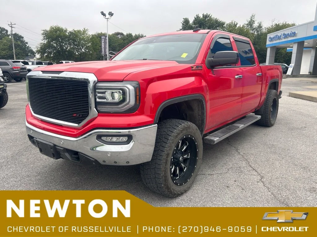 Used 2018 Cardinal Red GMC SLT image 3