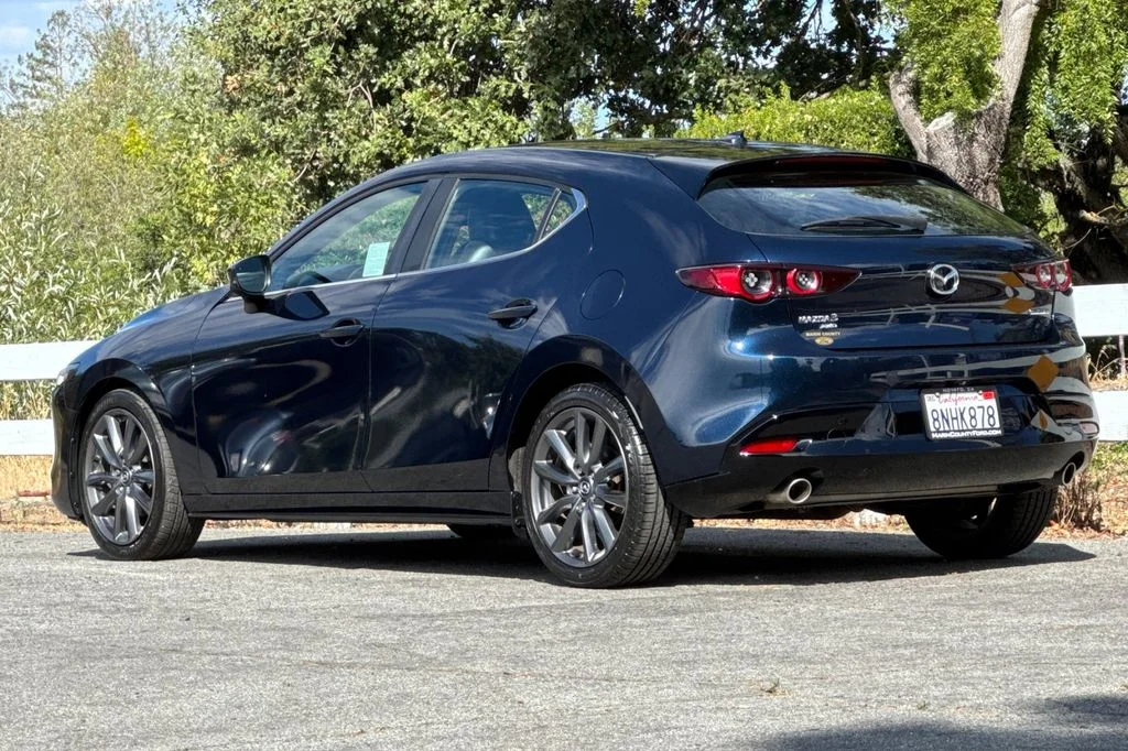 Used 2019 Crystal Blue Mazda Preferred image 6