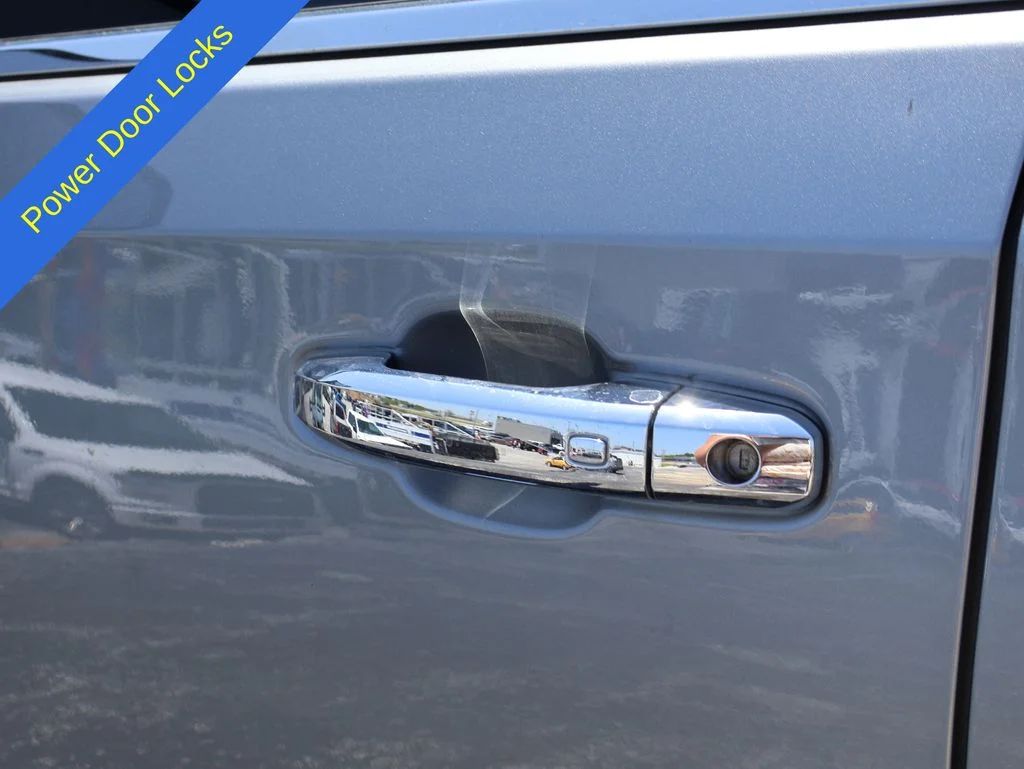 Used 2025 Sterling GMC SLT image 24