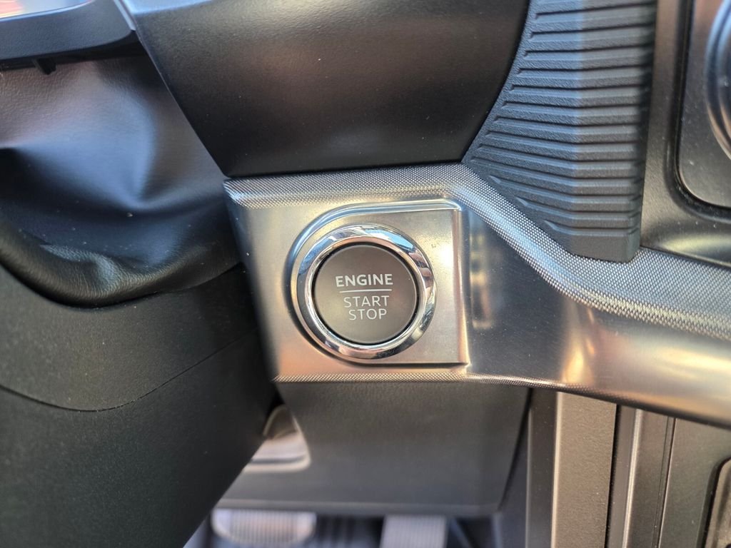 Used 2024 White Ford Tremor image 29
