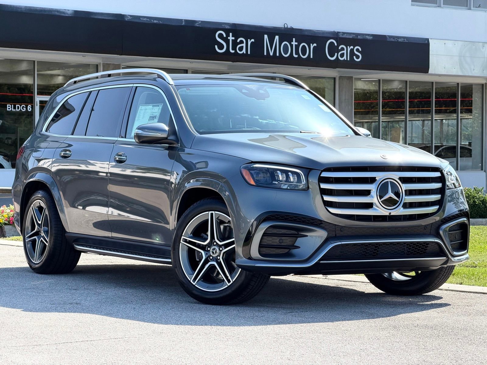 New 2026 Selenite Grey Metallic Mercedes-Benz GLS 450 image 1
