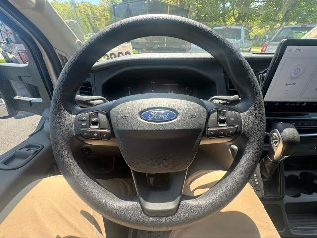New 2026 Oxford White Ford Cutaway image 18