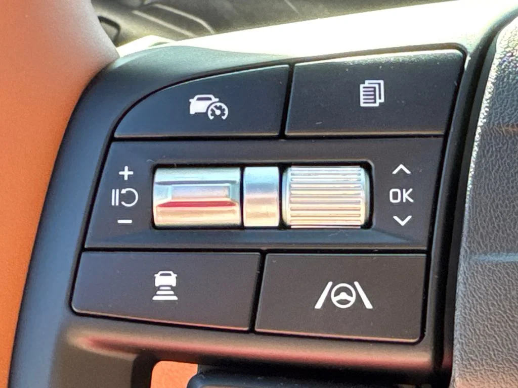 New 2026 Wolf Gray Kia X-Line image 25