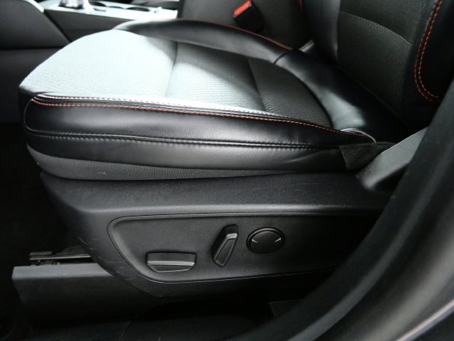 Certified Used 2025 Gray Ford ST-Line image 16