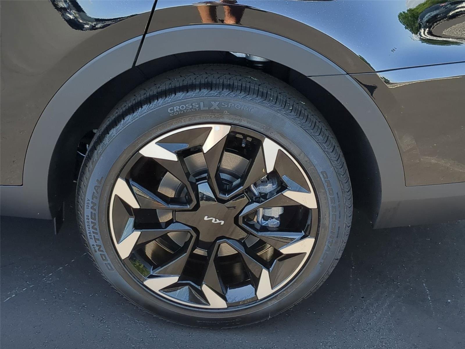 New 2026 Ebony Black Kia EX image 11