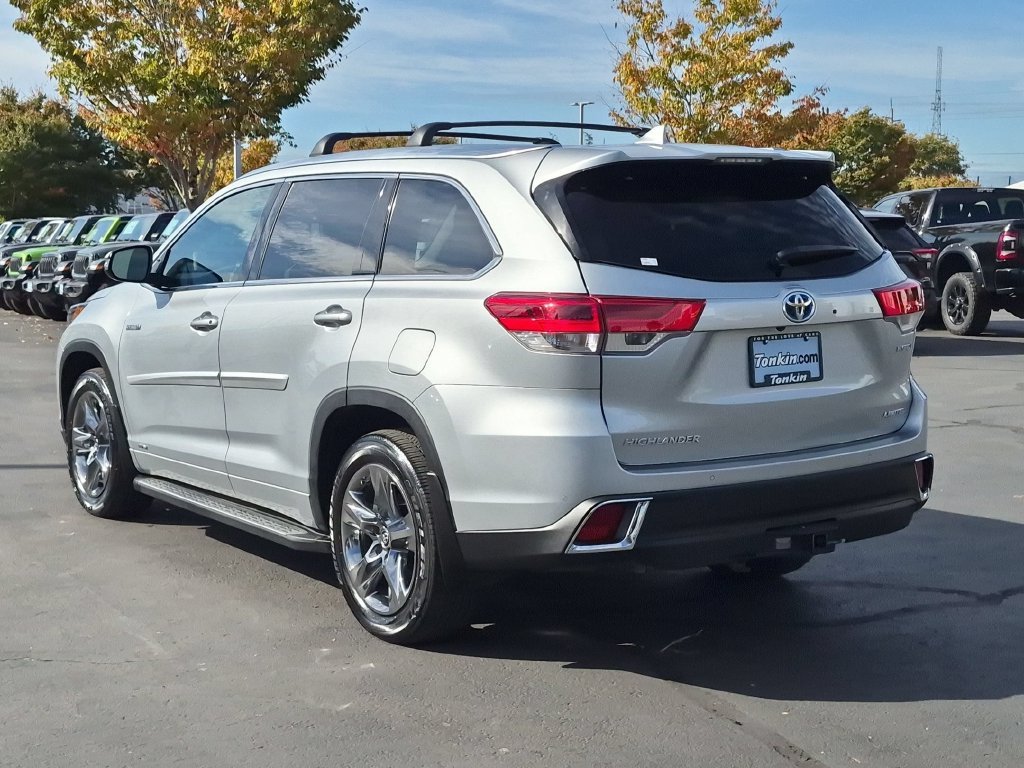 Used 2018 Silver Toyota Limited Platinum image 4