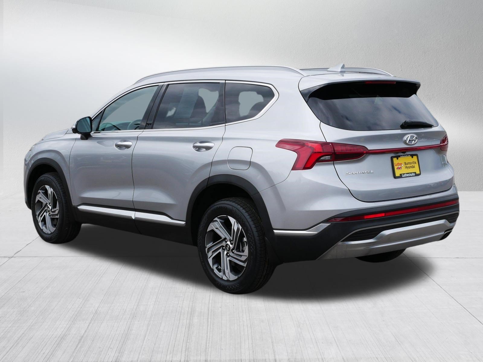 Certified Used 2023 Shimmering Silver Hyundai SEL image 5