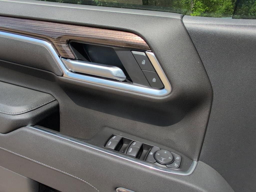 New 2026 Sterling Gray Metallic Chevrolet RST image 15