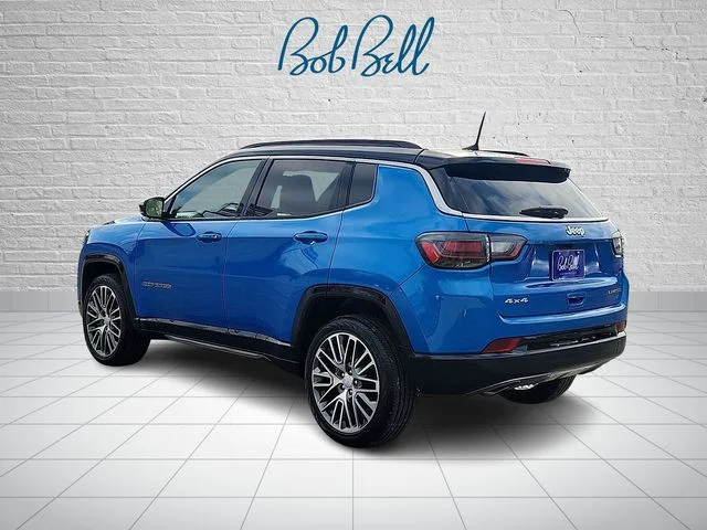 Used 2023 Blue Jeep Limited image 4