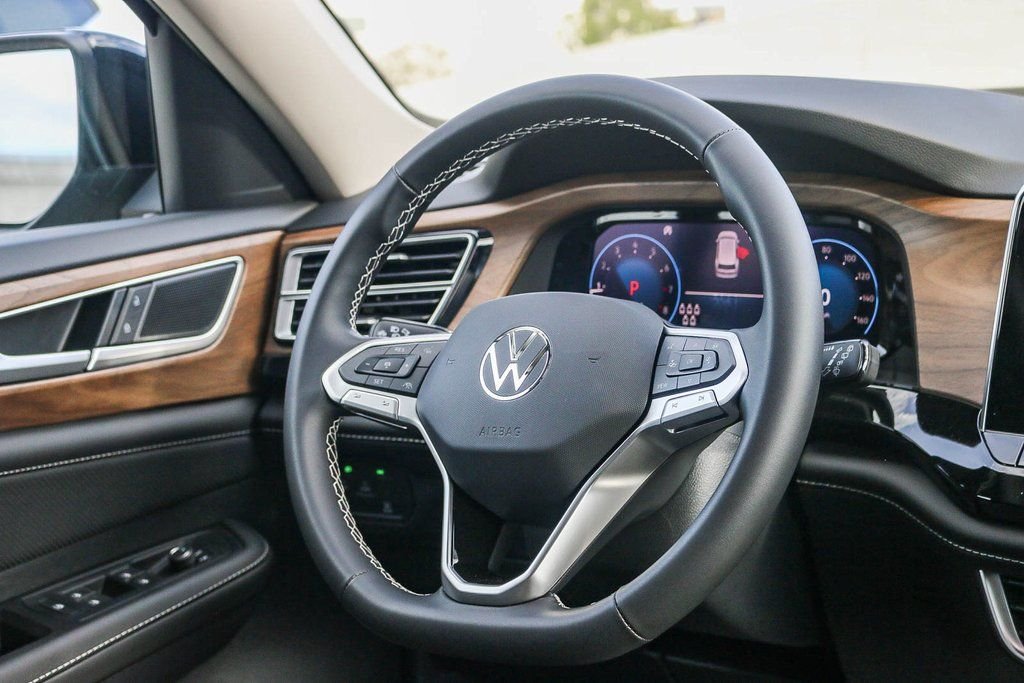 2026 Volkswagen Atlas SE w/Tech - Photo 16