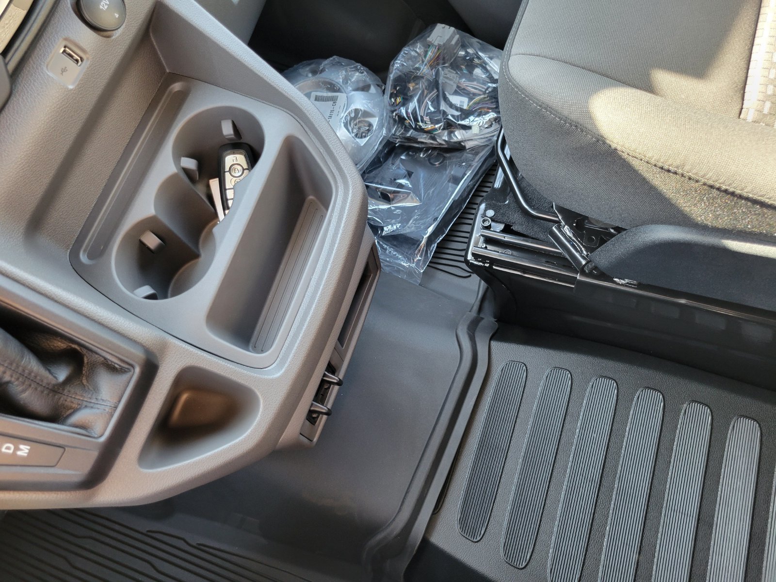 New 2027 Carbonized Gray Metallic Ford Cargo Van image 40