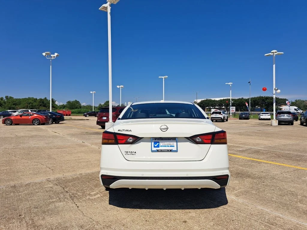 2025 Nissan Altima SV - Photo 6
