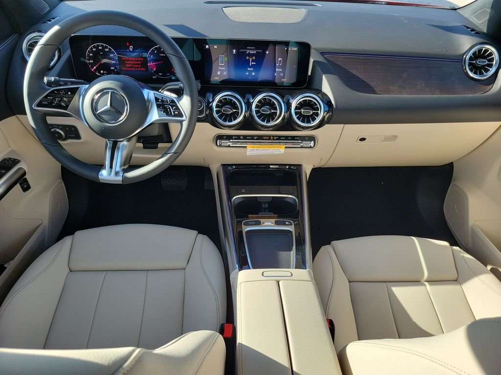 New 2026 MANUFAKTUR Patagonia Red Metallic Mercedes-Benz GLA 250 image 12