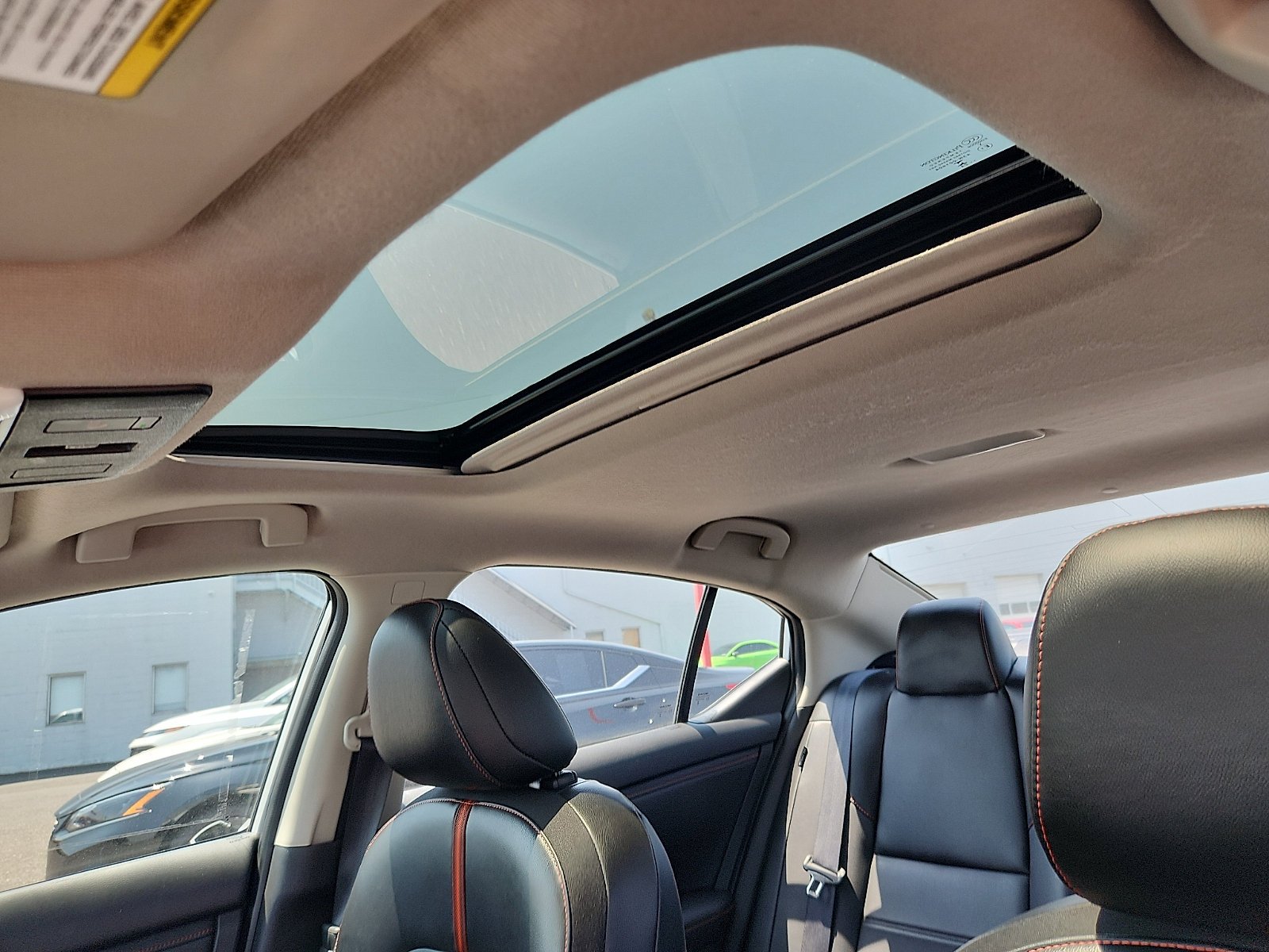 Used 2025 Aspen White Tricoat/Super Black Nissan SR image 14
