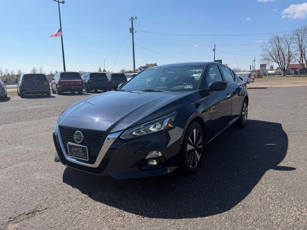Used 2020 Blue Nissan 2.5 SL image 11
