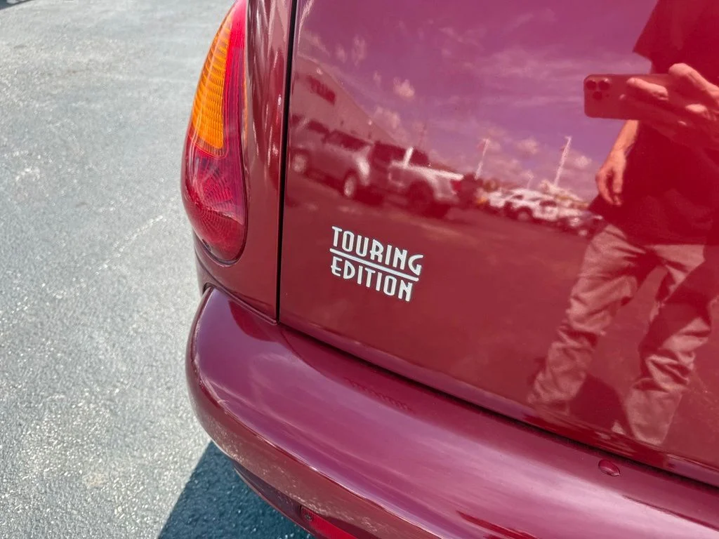 Used 2005 Burgundy Chrysler Touring image 29