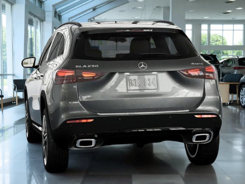 New 2026 Mountain Grey Metallic Mercedes-Benz GLA 250 image 25