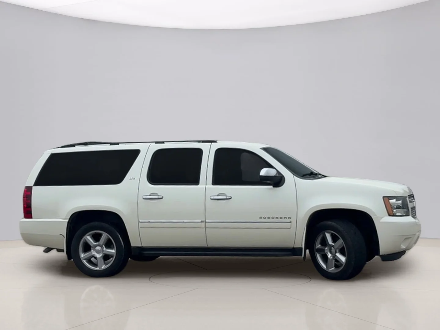 Used 2014 White Chevrolet LTZ image 6