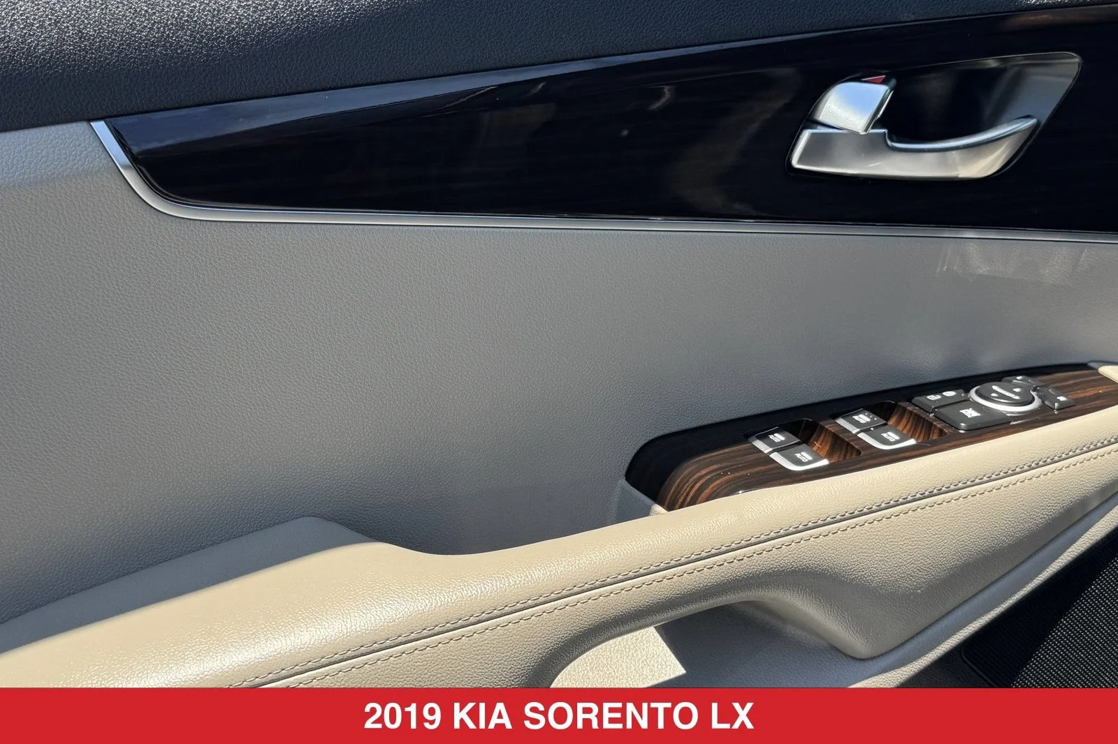 Used 2019 Ebony Black Kia LX V6 image 11
