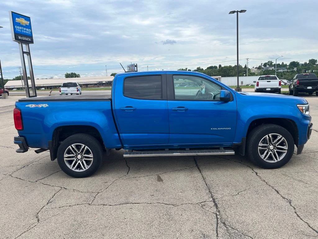 Used 2022 Blue Chevrolet LT image 7
