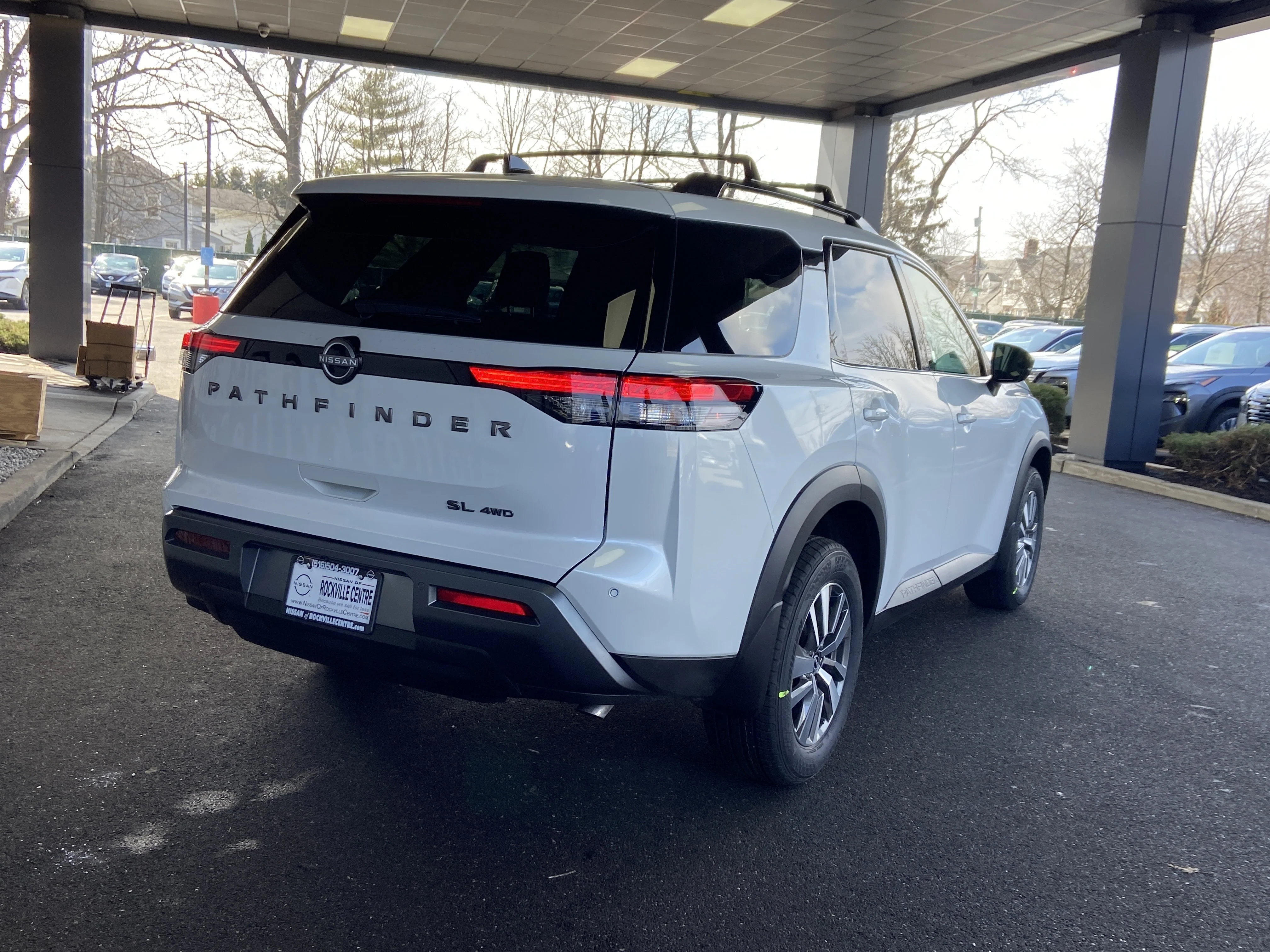 New 2026 Everest White Pearl Tricoat Nissan SL image 4