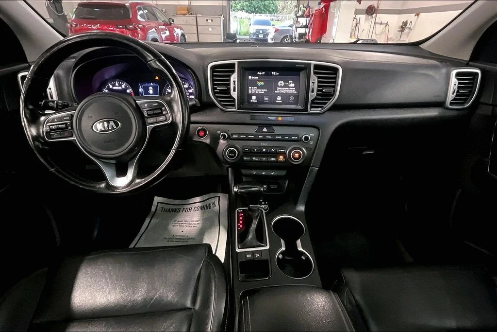 Used 2017 Red Kia EX image 15