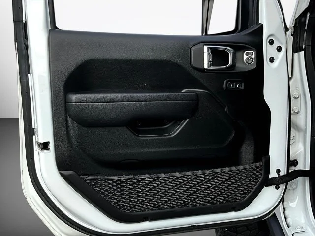 Used 2023 White Jeep Rubicon image 25