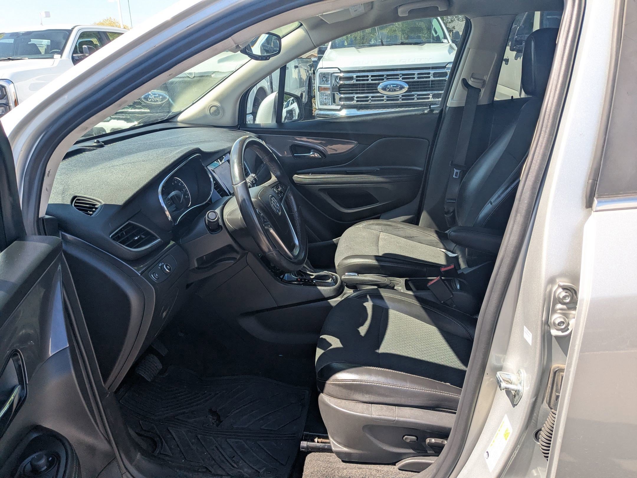 Used 2022 Quicksilver Metallic Buick Preferred image 27