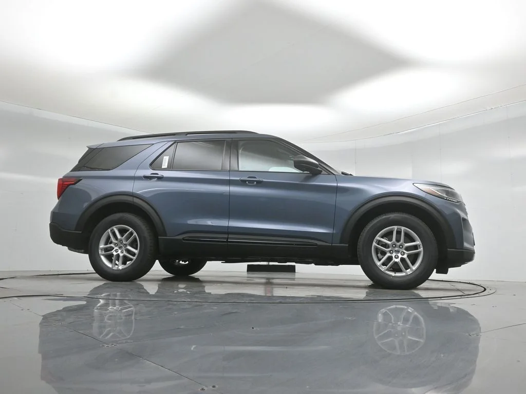 New 2026 Vapor Blue Metallic Ford Active image 45