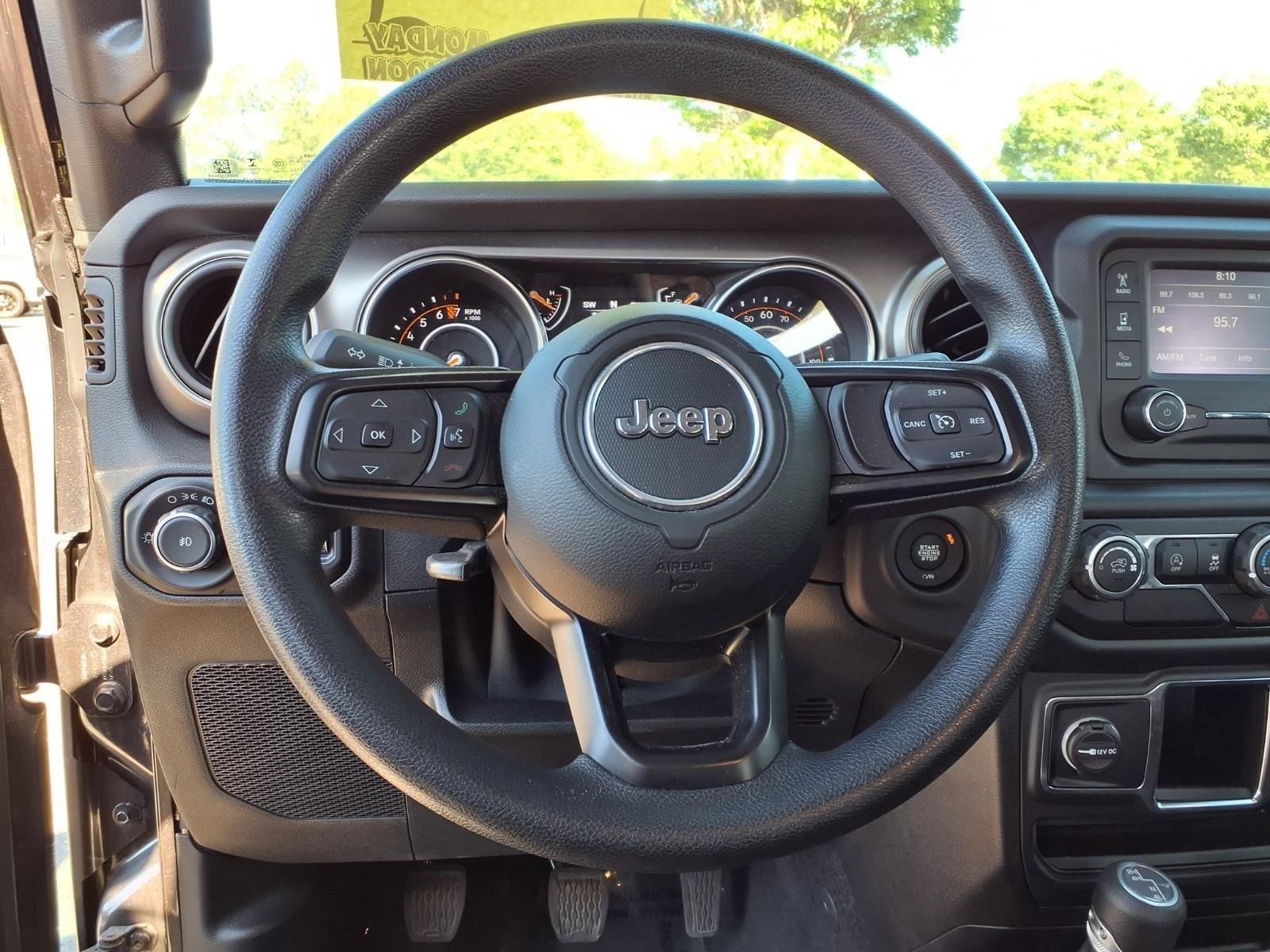 Used 2020 Granite Crystal Metallic Clearcoat Jeep Sport image 17