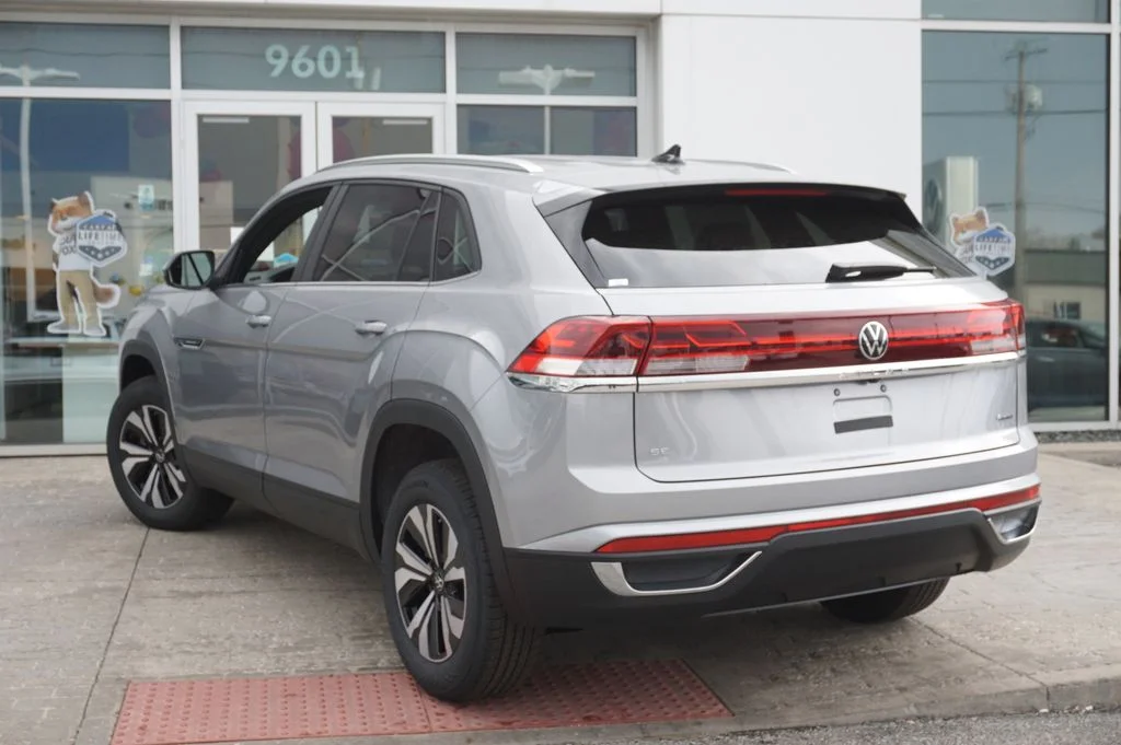New 2026 Silver Volkswagen 2.0T SE image 7