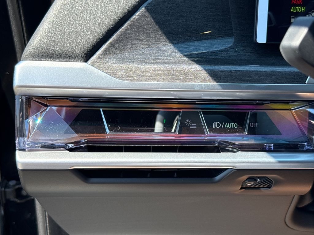 New 2026 Black BMW 750e xDrive image 24