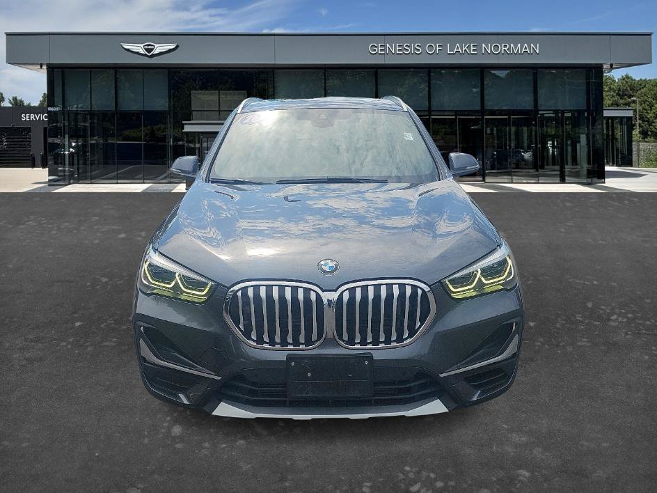 Used 2020 Mineral Gray Metallic BMW sDrive28i Premium image 2