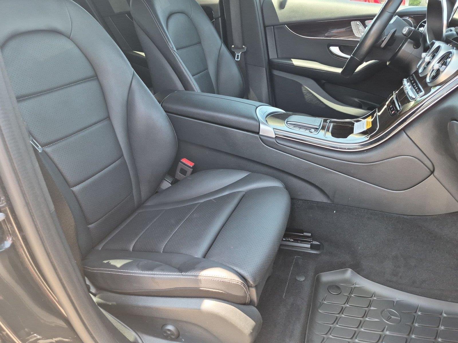Certified Used 2022 Graphite Grey Metallic Mercedes-Benz GLC 300 image 37