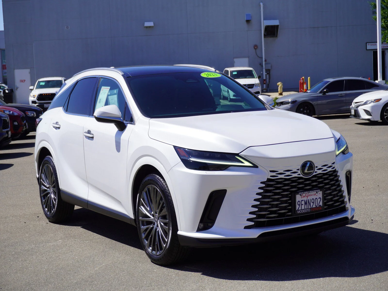 Used 2023 White Pearl Lexus RX 350 Luxury image 1