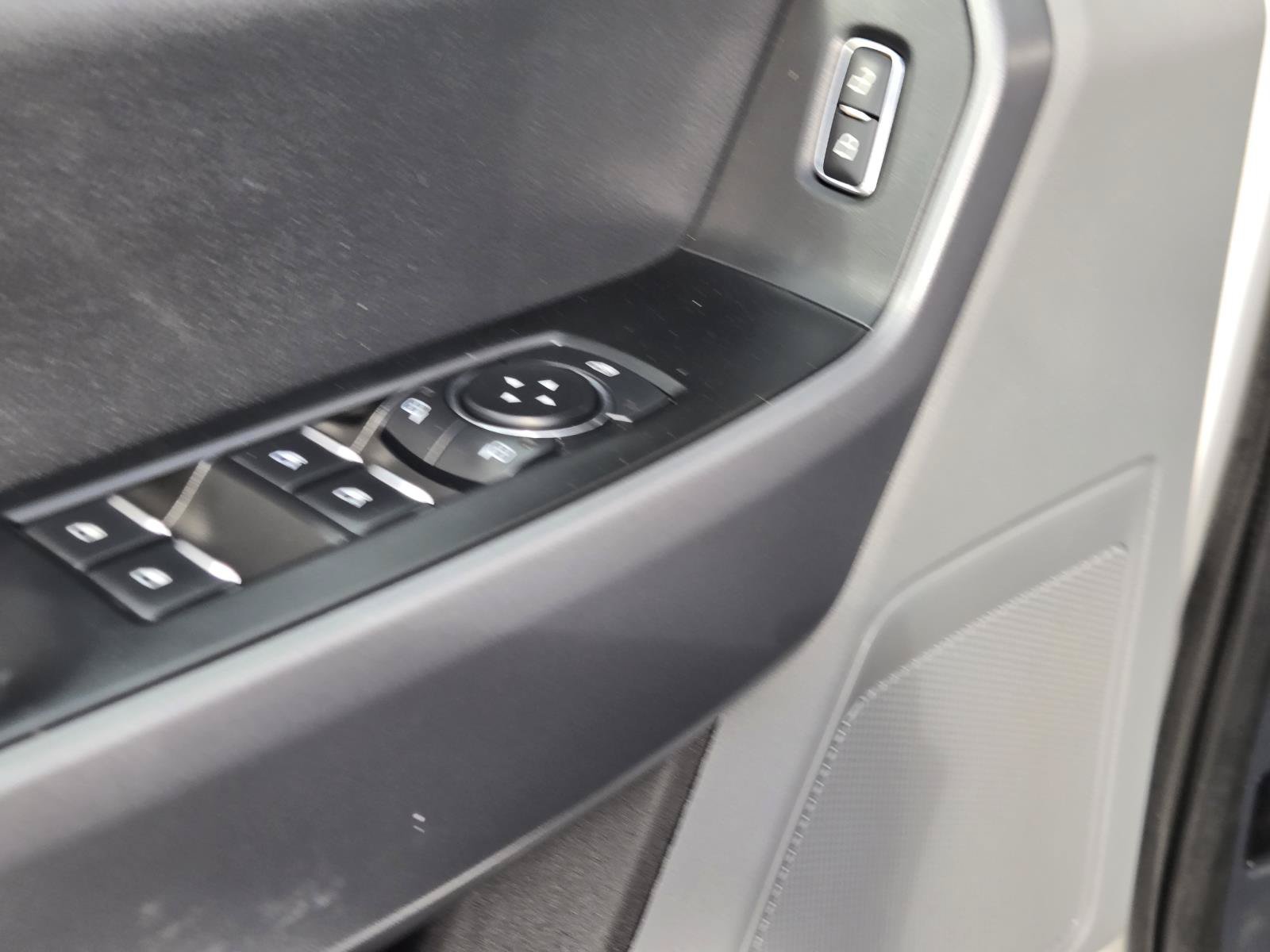 Used 2024 Oxford White Clearcoat Ford XL image 22