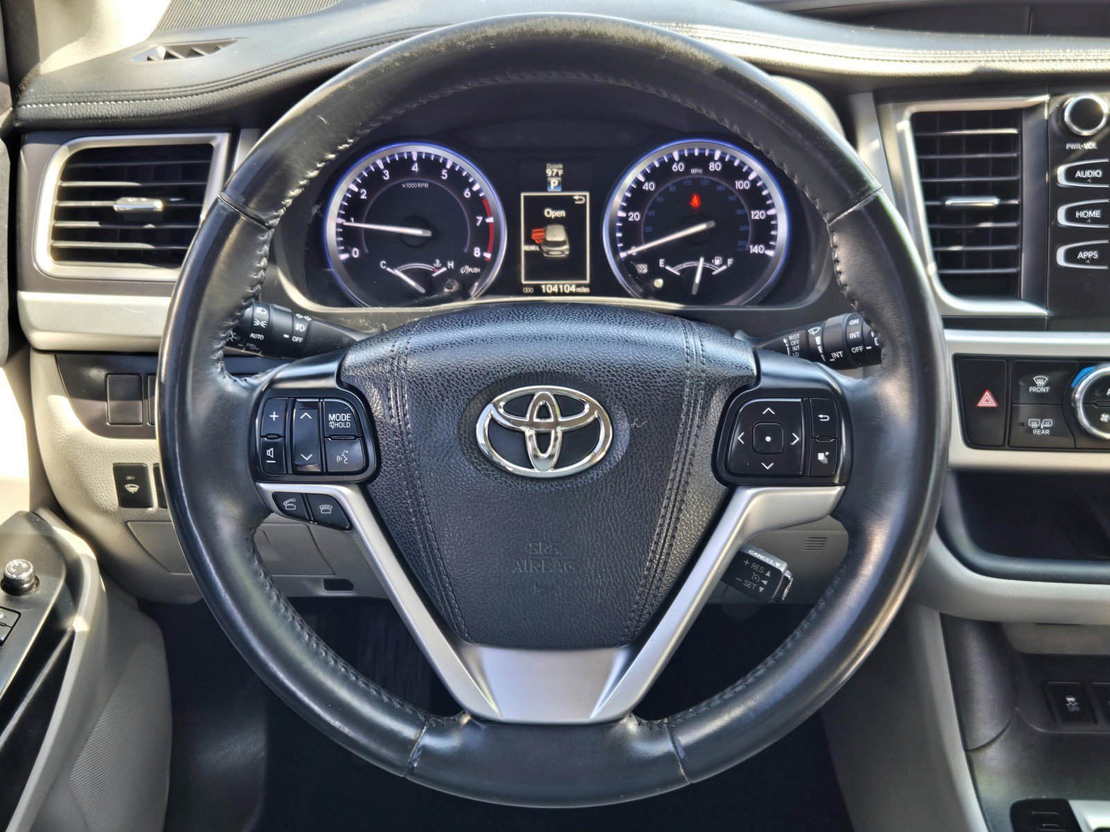 Used 2016 White Toyota XLE image 13