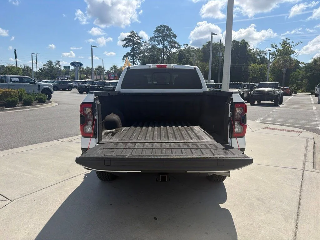 Certified Used 2024 Oxford White Ford XLT image 7