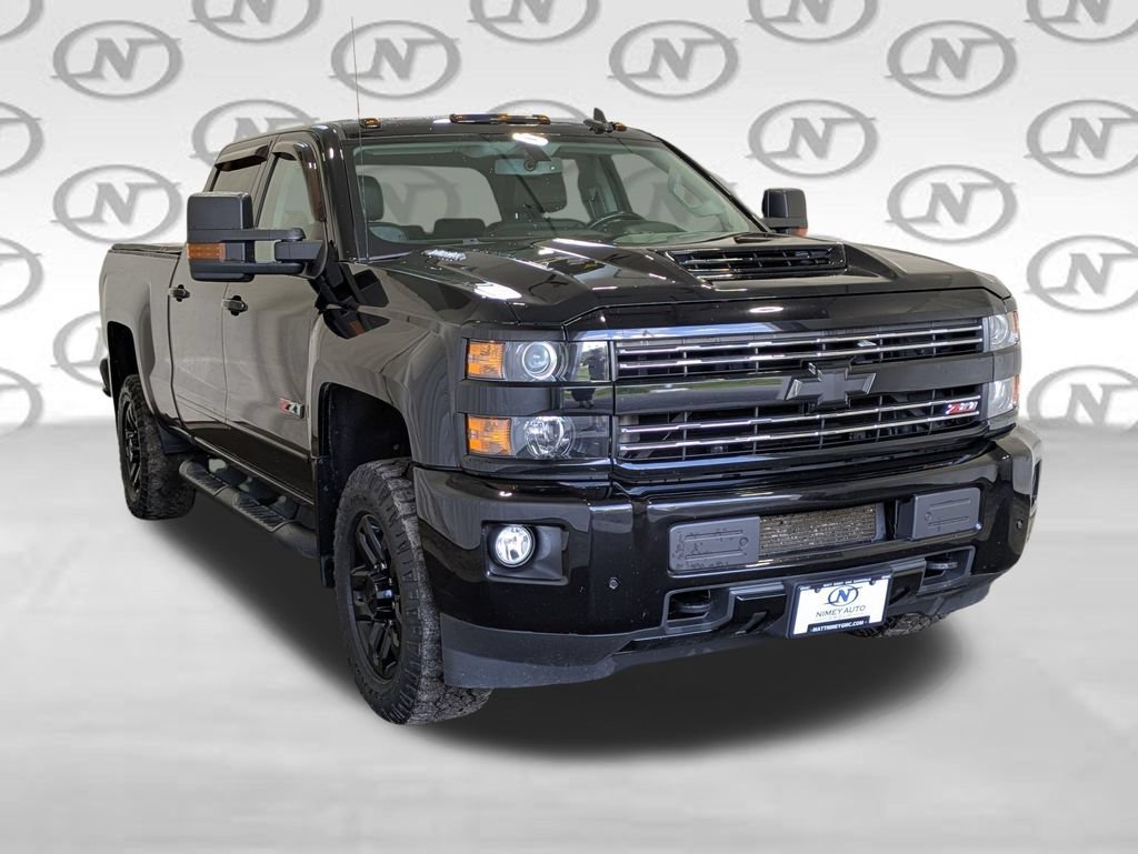 Used 2019 BLACK Chevrolet LTZ image 37