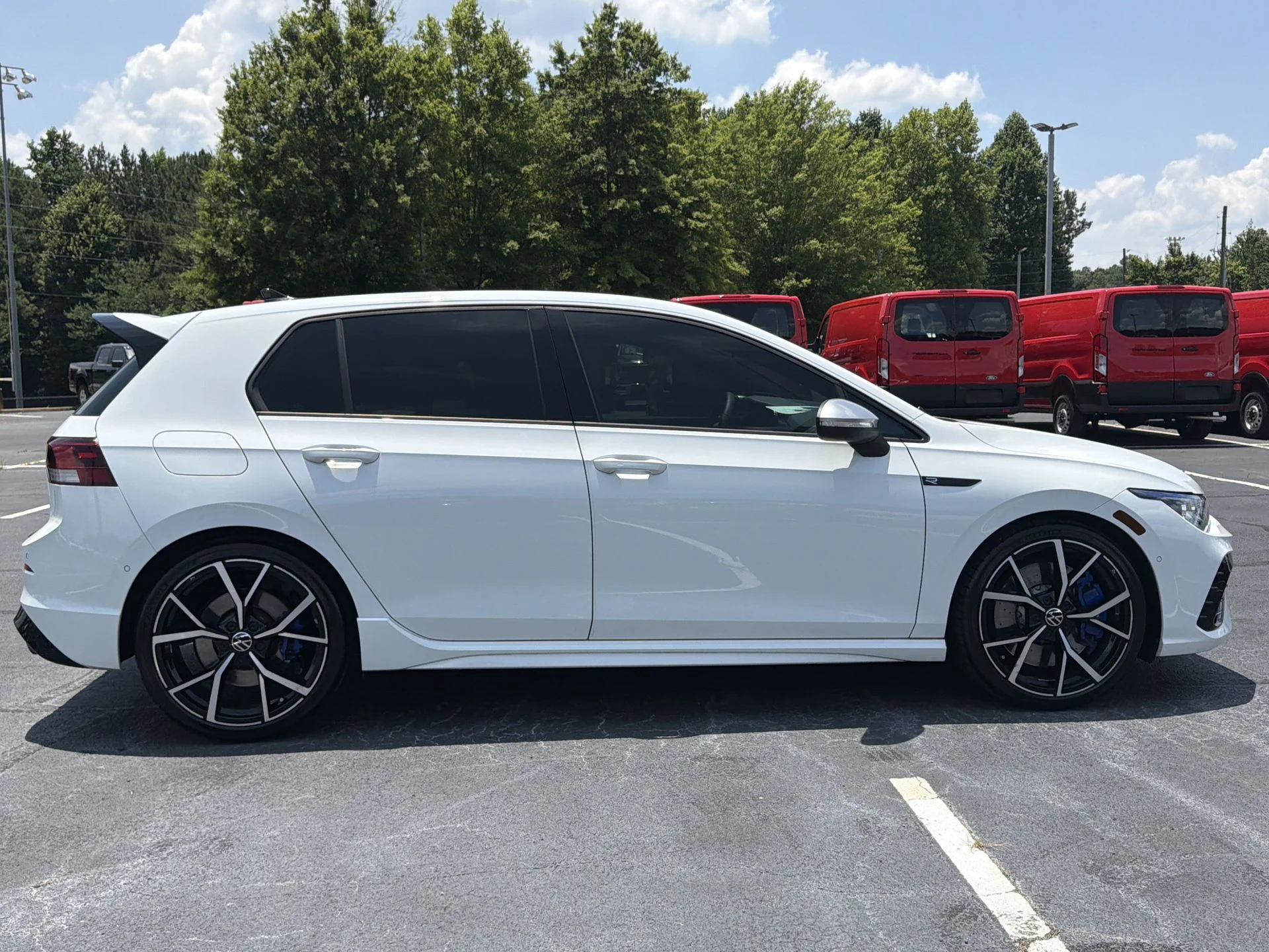 Certified Used 2022 Pure White Volkswagen 2.0T image 29
