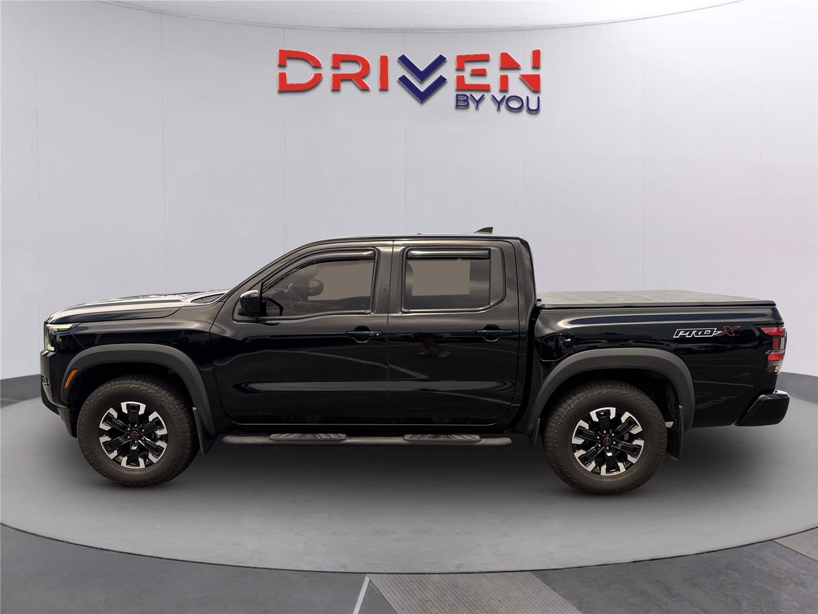 Used 2022 Super Black Nissan PRO-X image 7