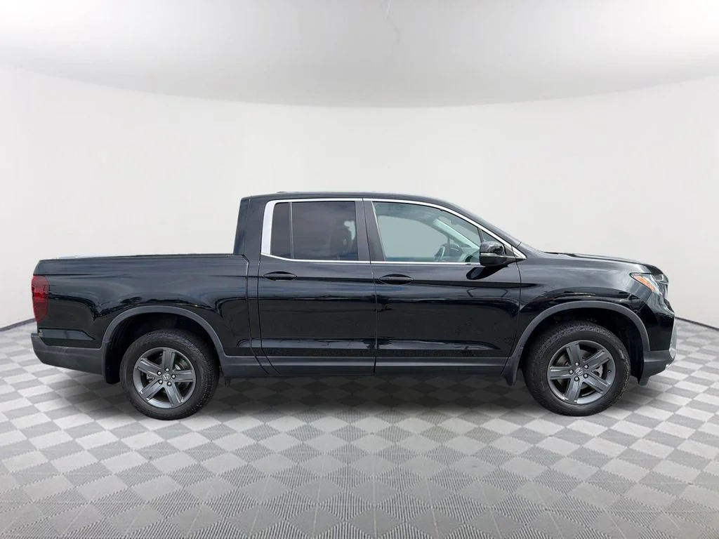 Used 2023 Black Honda RTL image 4