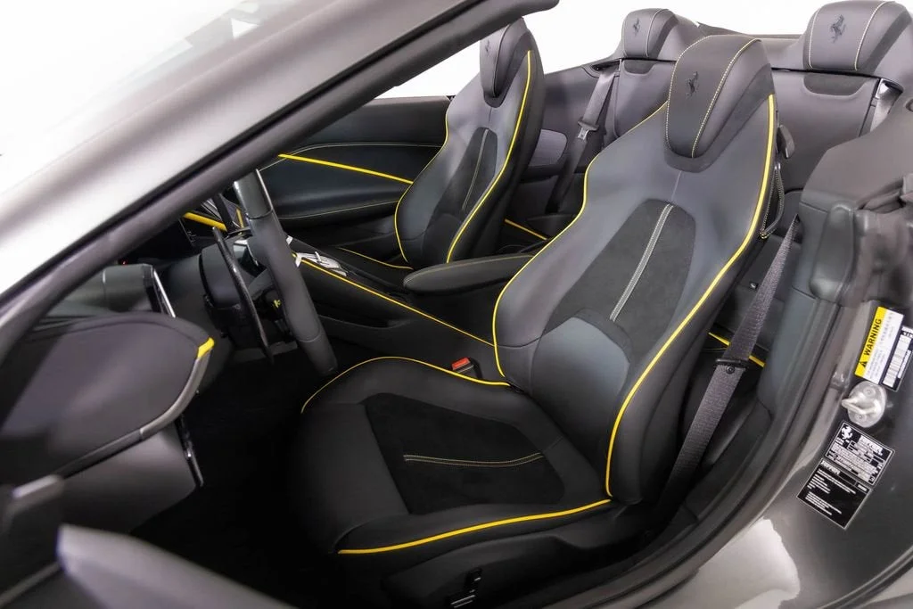 Used 2025 Grigio Silverstone Ferrari Base image 5