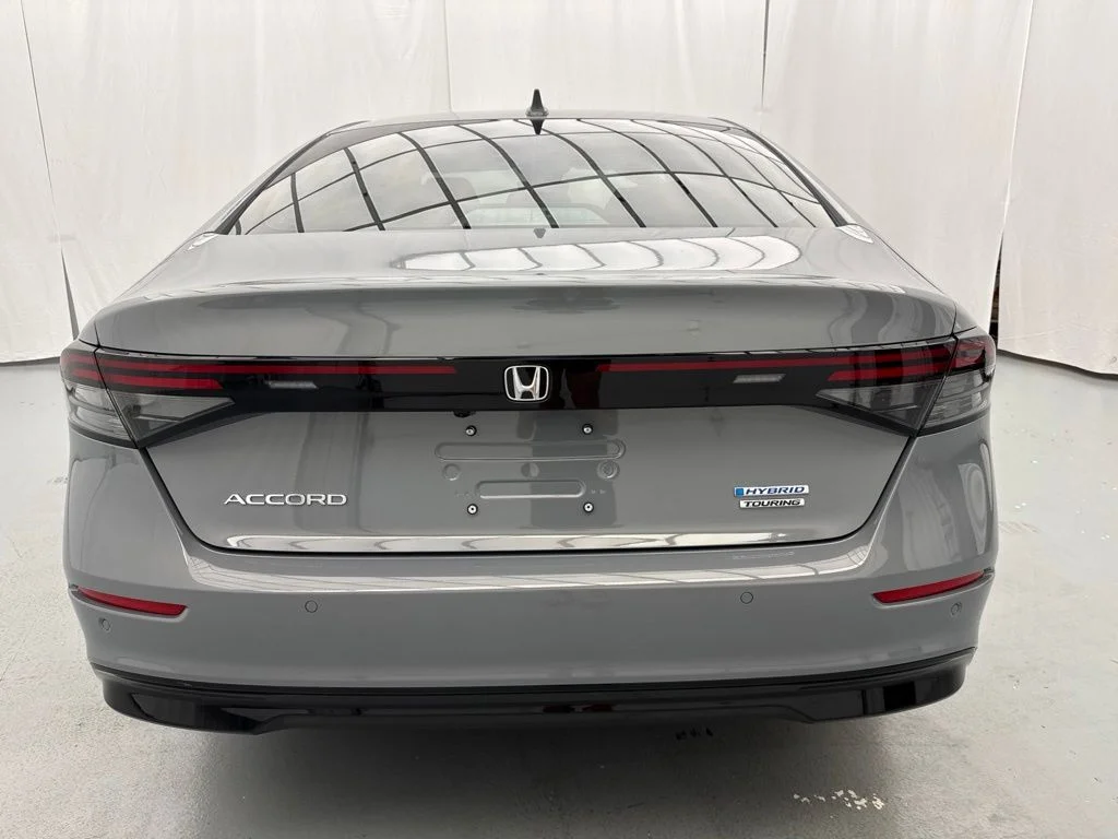 New 2026 Urban Gray Pearl Honda Touring image 7