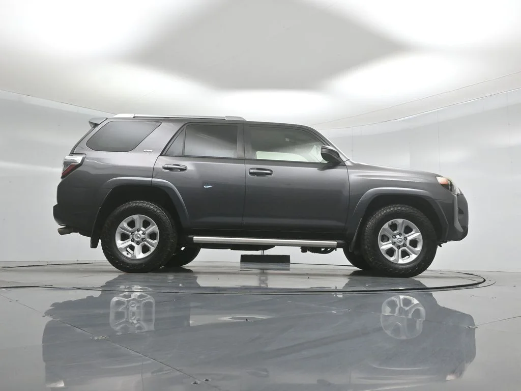 Used 2014 Gray Toyota SR5 image 43