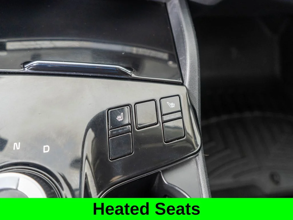 Used 2023 White Kia LX image 20